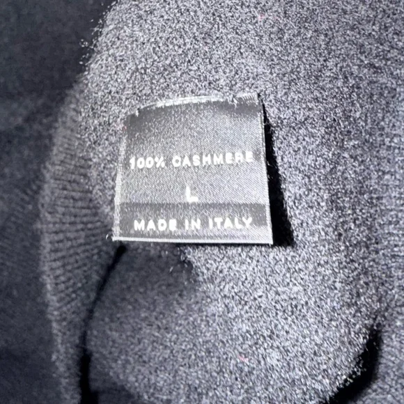 MANRICO Black V-Neck 100% Cashmere Sweater made in Italy